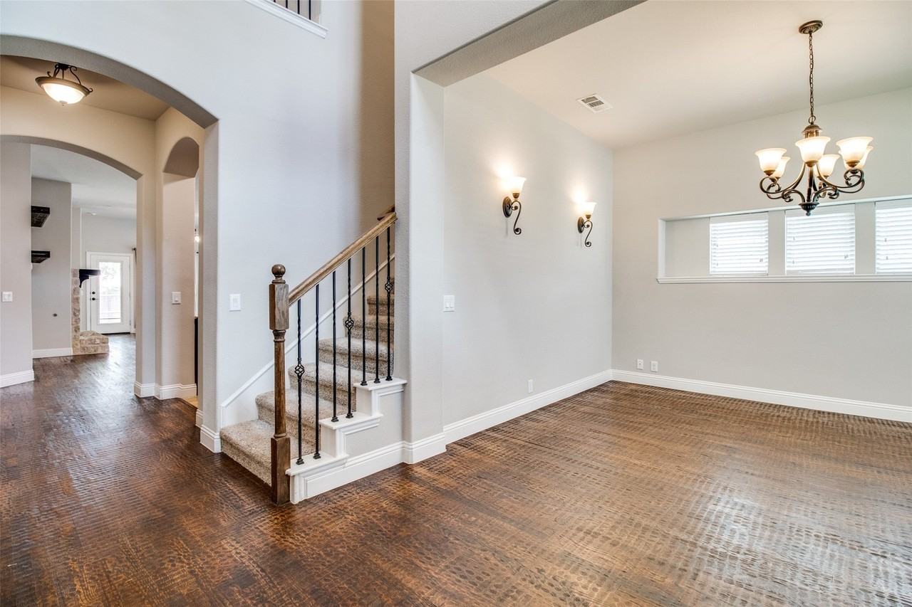 4619 Amesbury - Photo 3 of 25