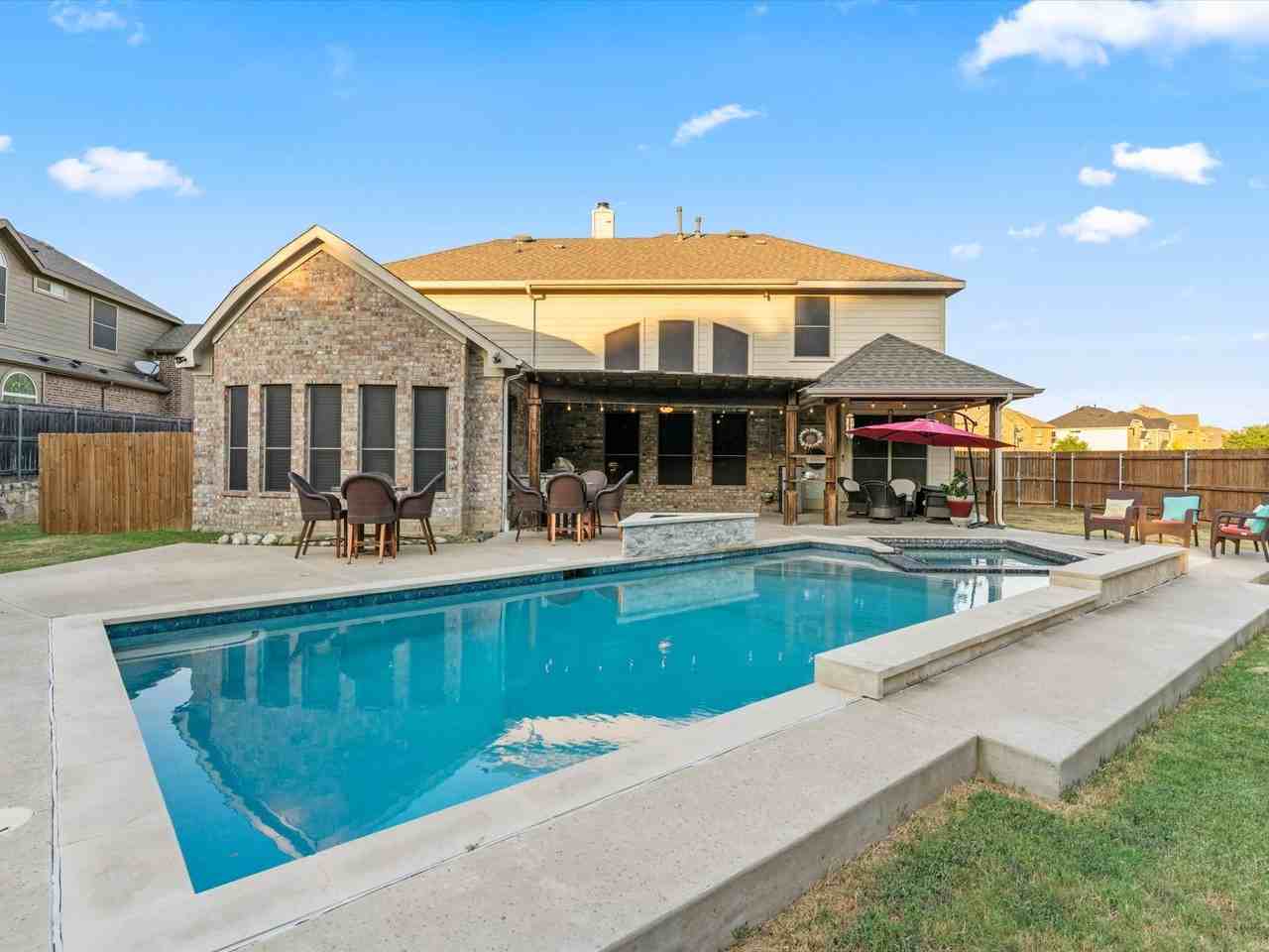 5733 Coleto Creek Cir - Photo 4 of 35