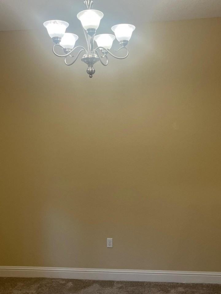 1950 Alamanda Ct - Photo 5 of 15