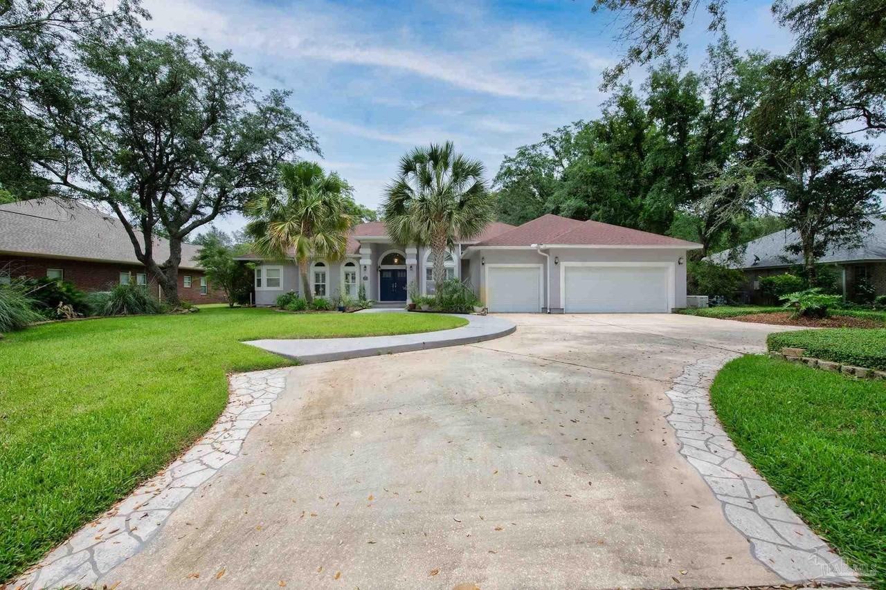 2760 Pebble Beach Dr - Photo 3 of 6
