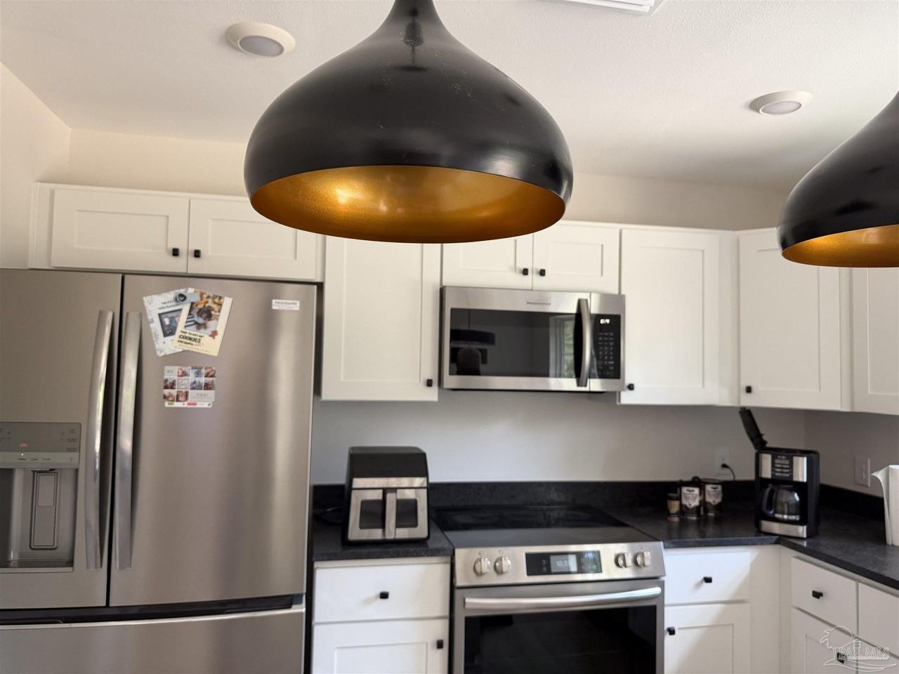 11579 Bliss Way - Photo 2 of 31
