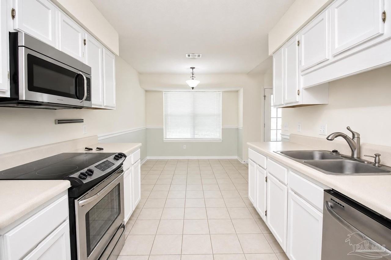 10609 Creek Ridge Dr - Photo 4 of 20