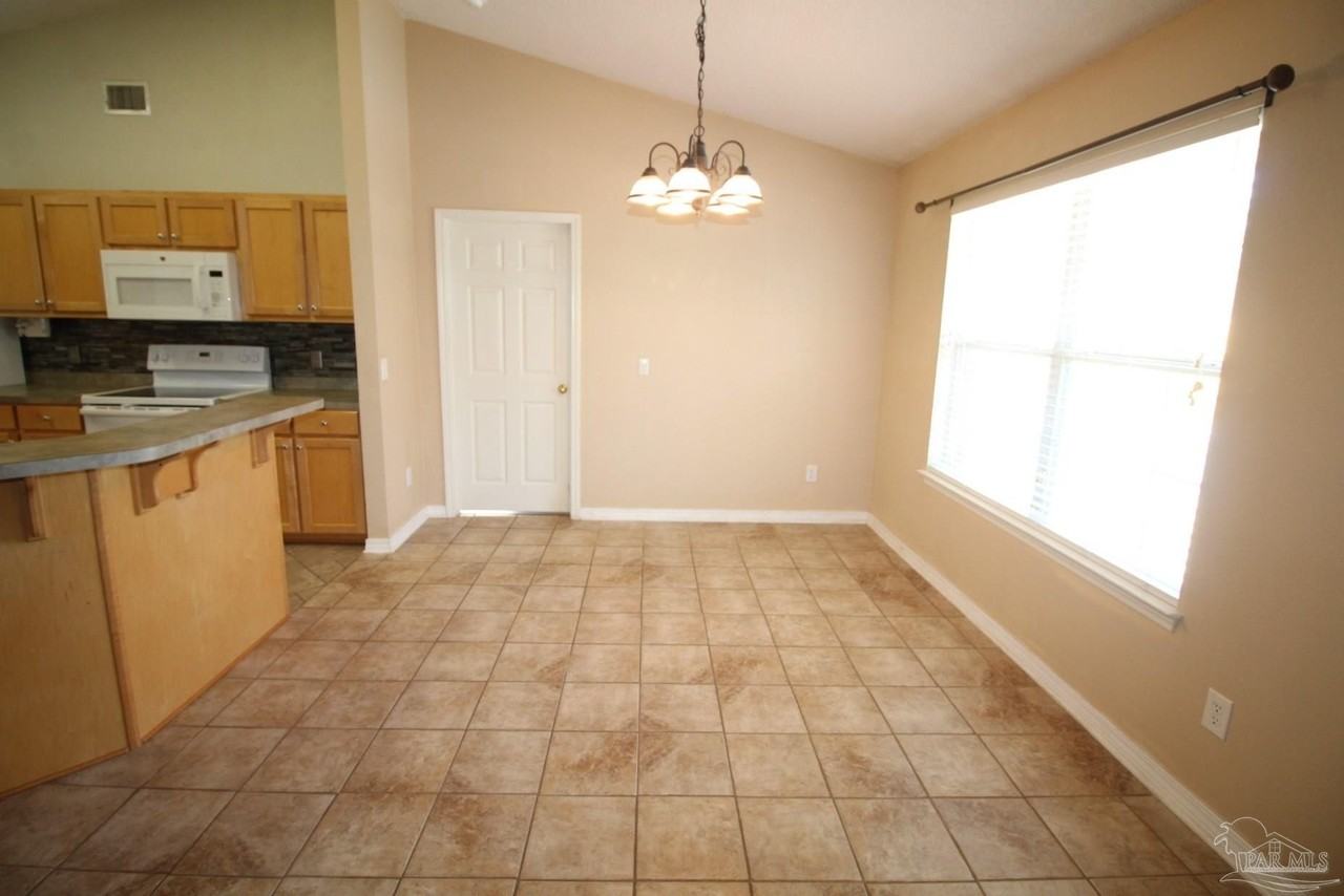 10319 Wailuku Dr - Photo 7 of 20