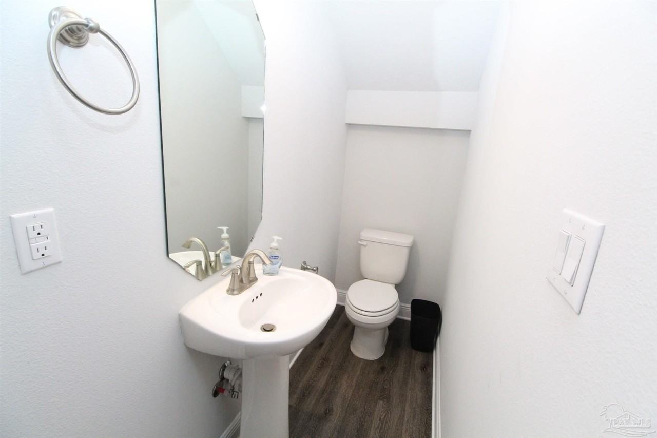 3865 Sandspur Ln - Photo 4 of 29