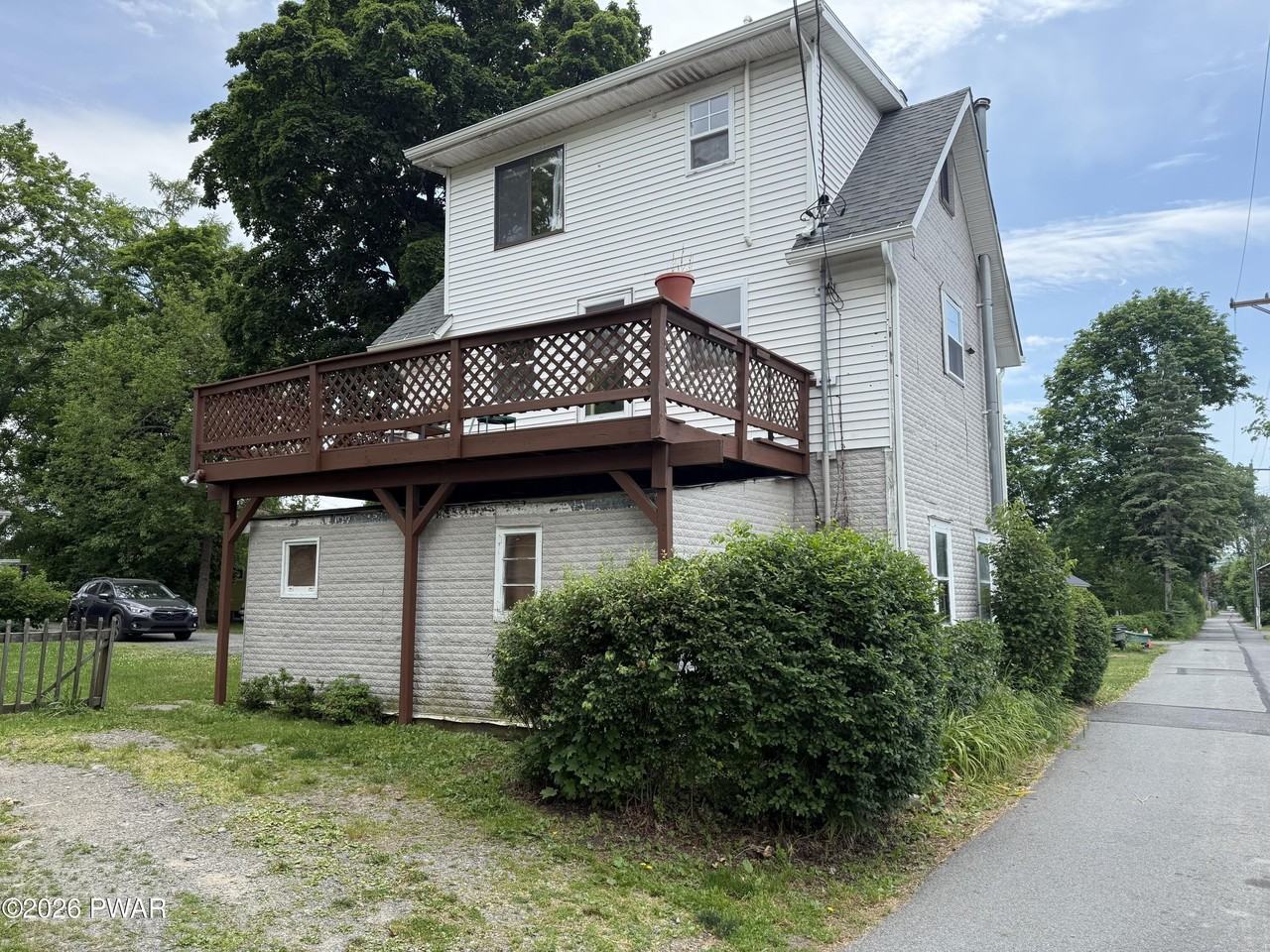 203R E Ann St - Photo 3 of 18