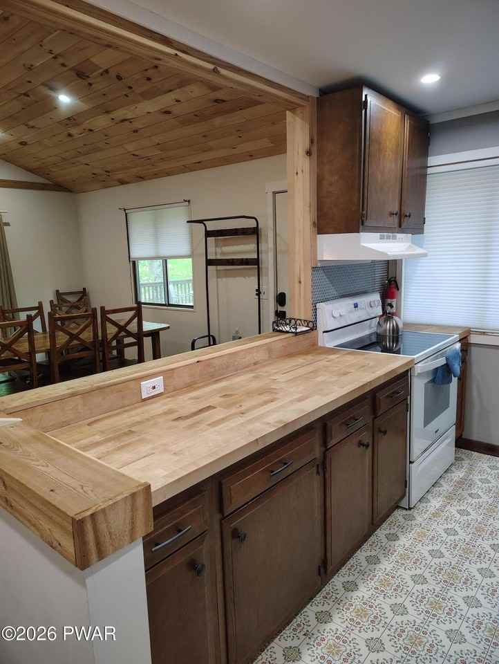 113 Portage Ln - Photo 7 of 19