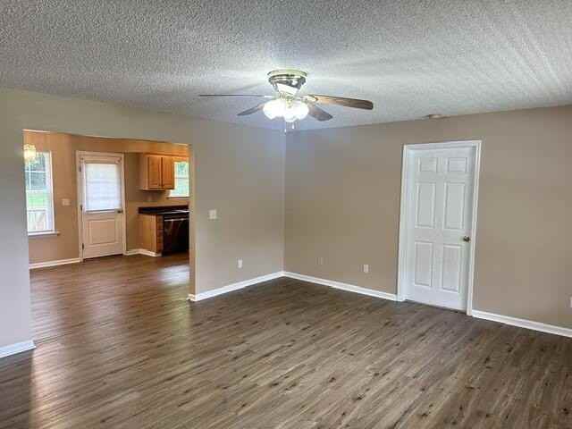 8001 Hale Rd - Photo 4 of 24