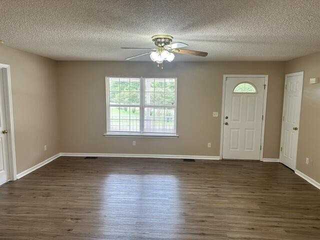 8001 Hale Rd - Photo 5 of 24