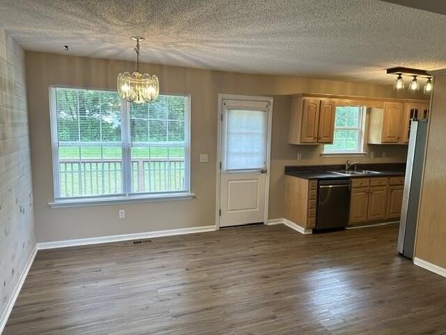 8001 Hale Rd - Photo 6 of 24