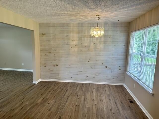 8001 Hale Rd - Photo 7 of 24