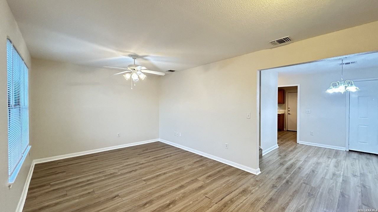 10527 Hunters Pond - Photo 5 of 35