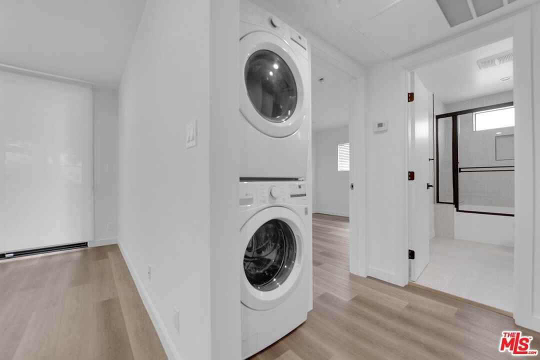1254 9th St #B - Photo 3 of 8
