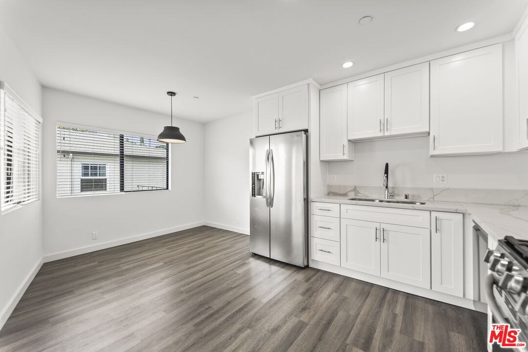 1254 9th St #B - Photo 5 of 8