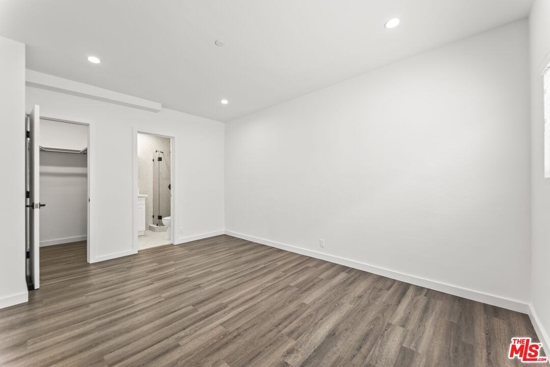 1254 9th St #B - Photo 6 of 8