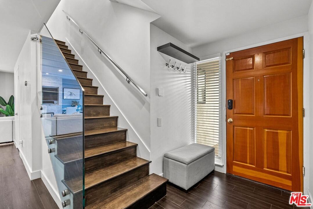 2909 Arizona Ave #15 - Photo 5 of 8