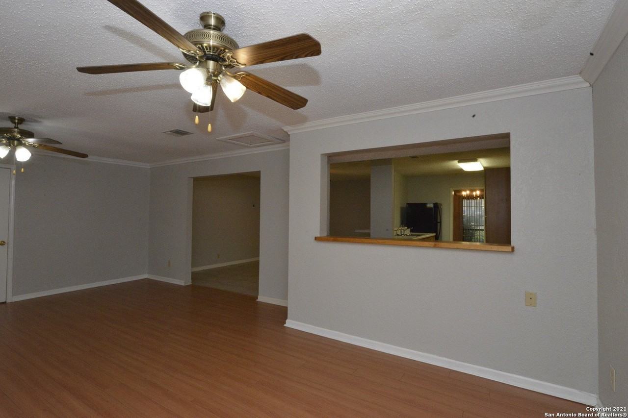 10918 Lands Run St - Photo 3 of 27