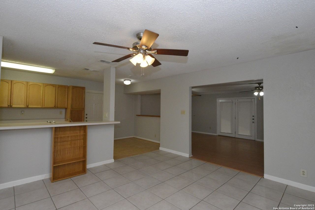 10918 Lands Run St - Photo 5 of 27