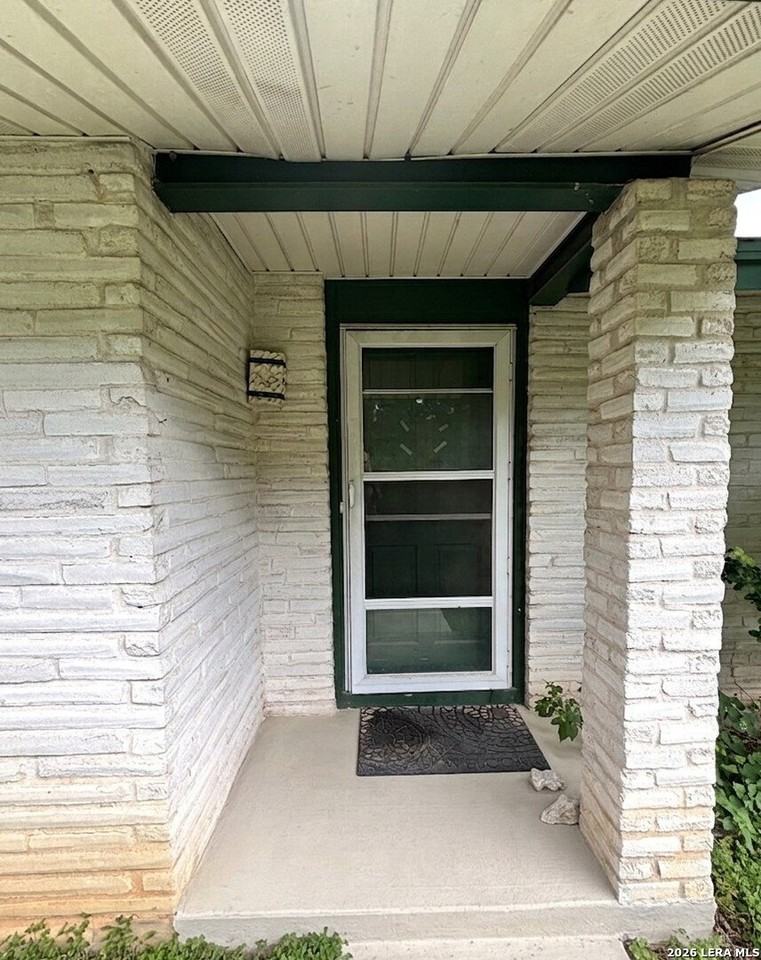 4307 Markham St - Photo 2 of 16