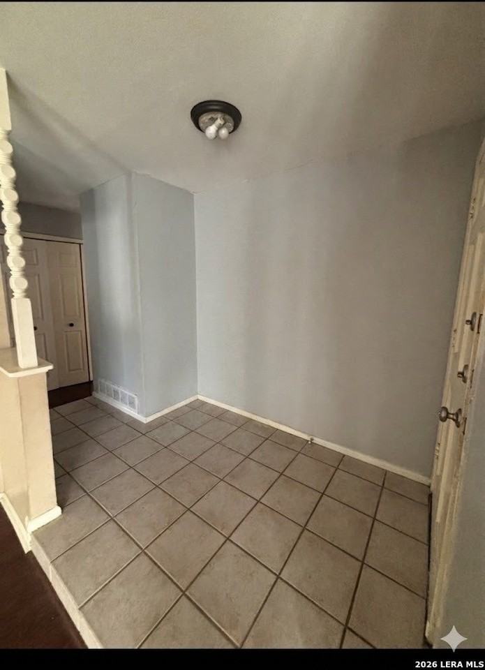 4307 Markham St - Photo 3 of 16