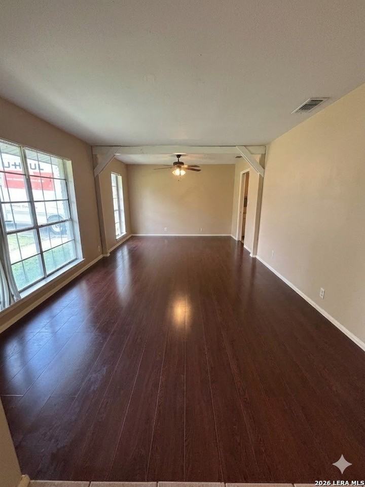 4307 Markham St - Photo 4 of 16