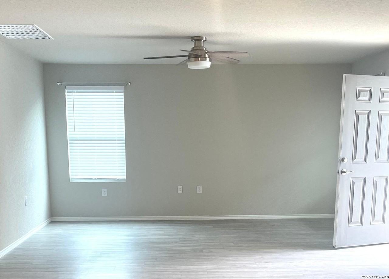7231 Lavaca Blf - Photo 7 of 11