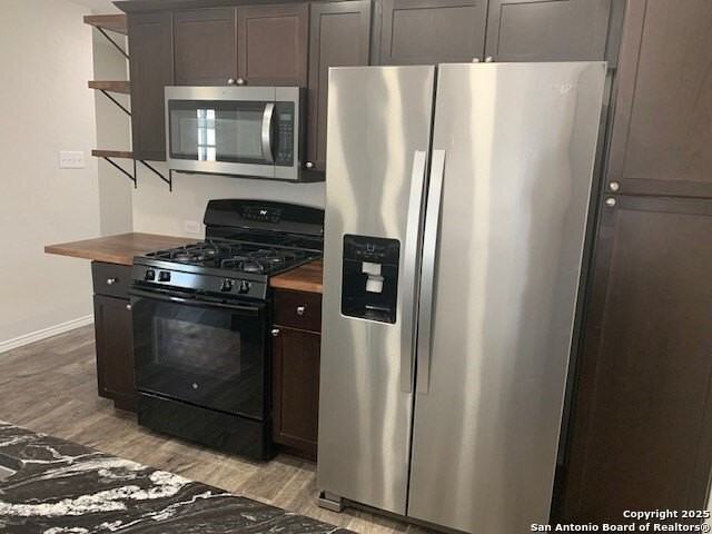 8714 Segura Way - Photo 5 of 10