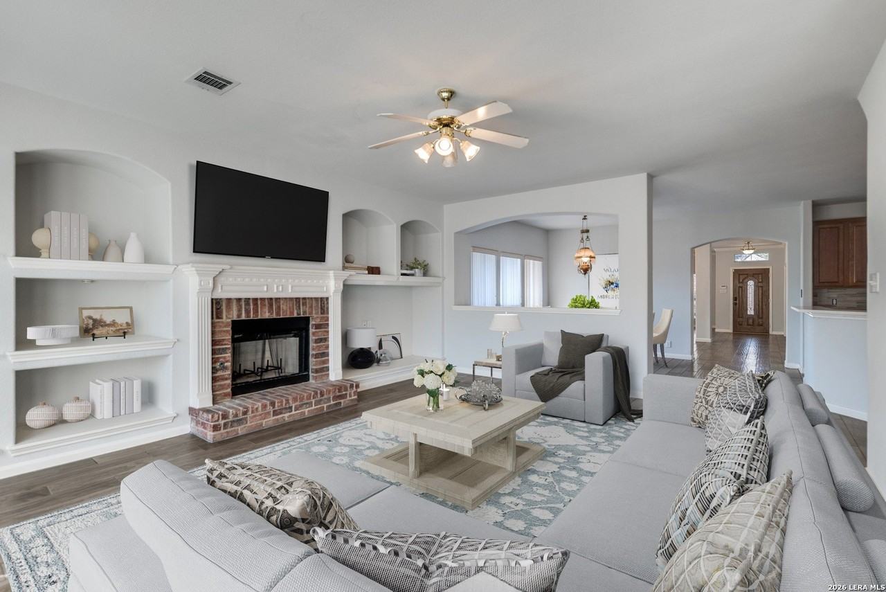16818 Mossford - Photo 7 of 31