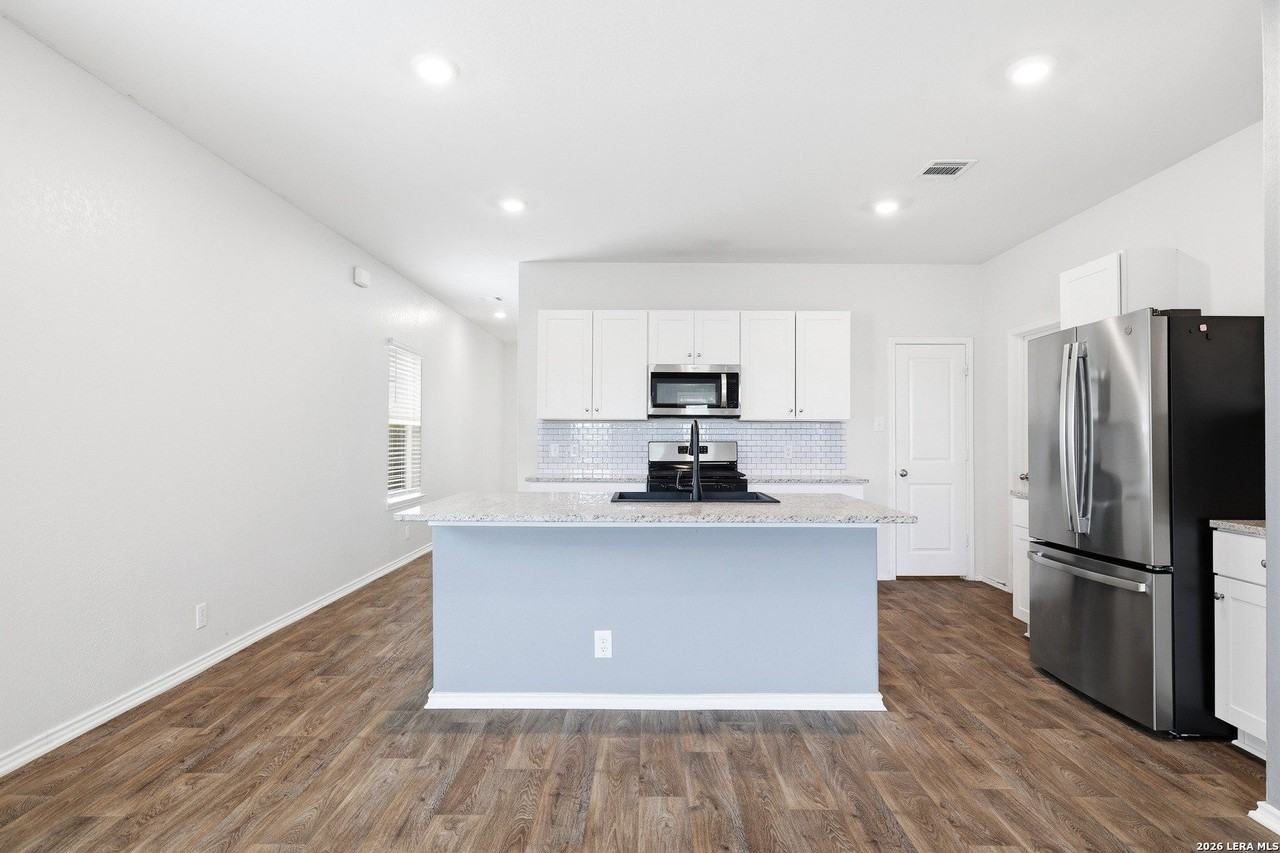 6559 Embankment Rd - Photo 5 of 29