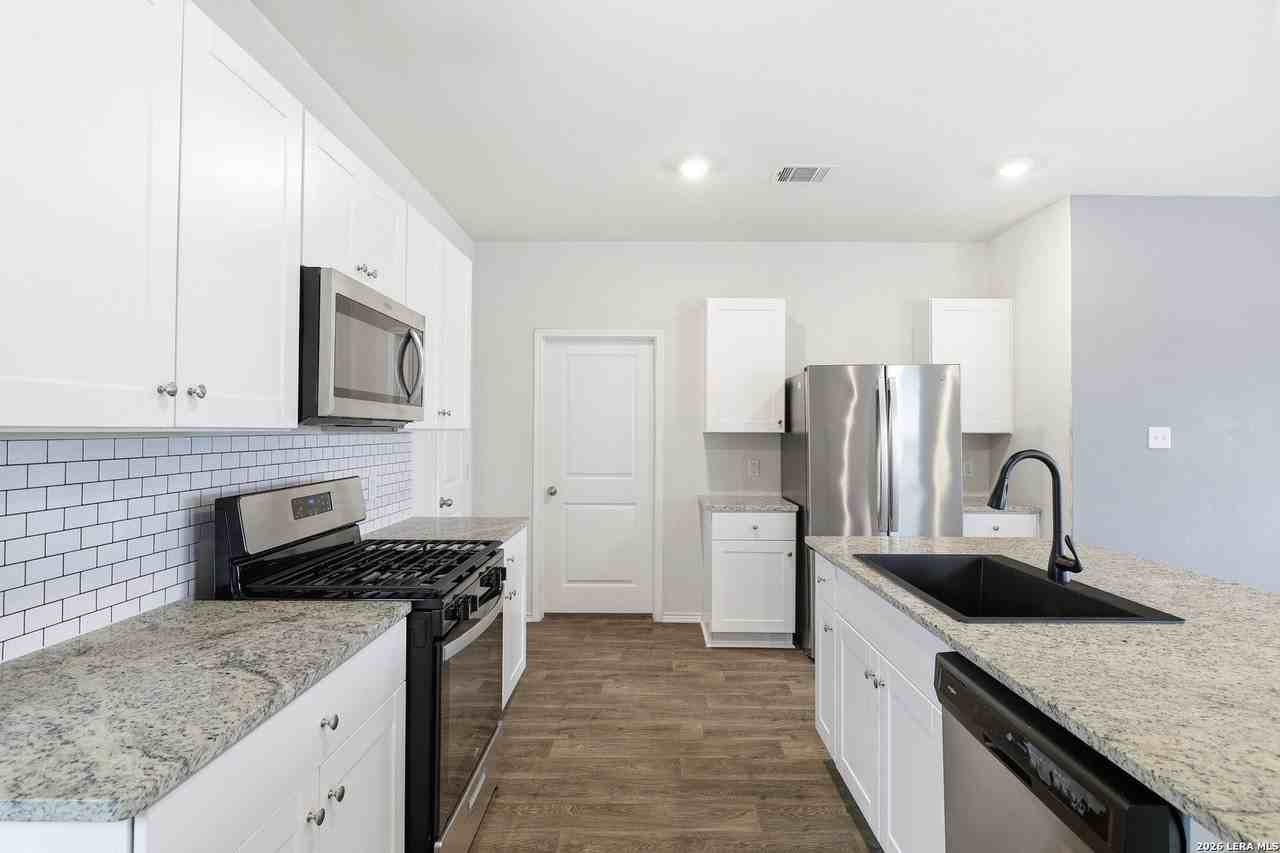 6559 Embankment Rd - Photo 6 of 29