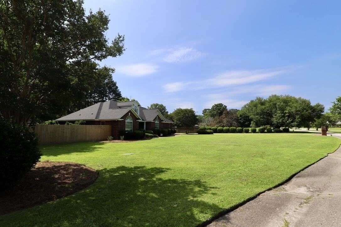 595 Saint Augustine Dr - Photo 3 of 50