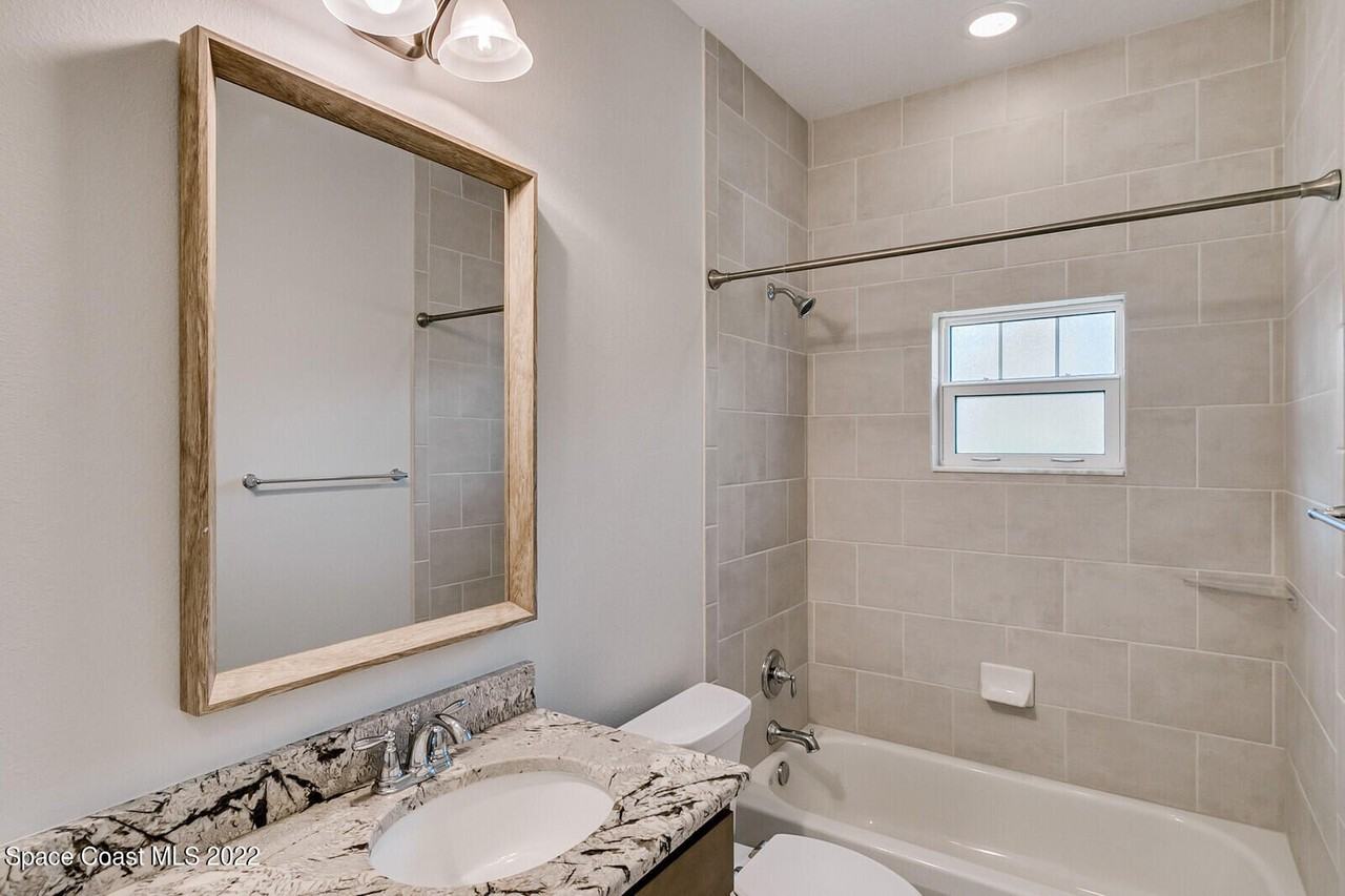 1398 Tullagee Ave - Photo 7 of 45