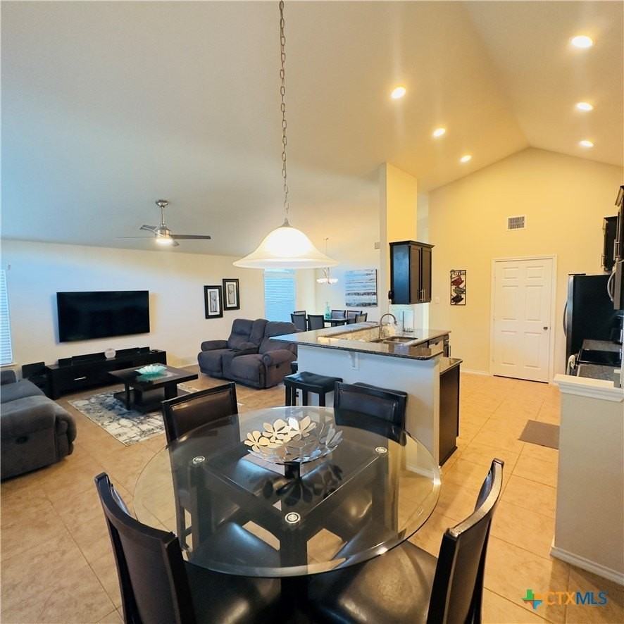 1521 Starlight Dr - Photo 4 of 17