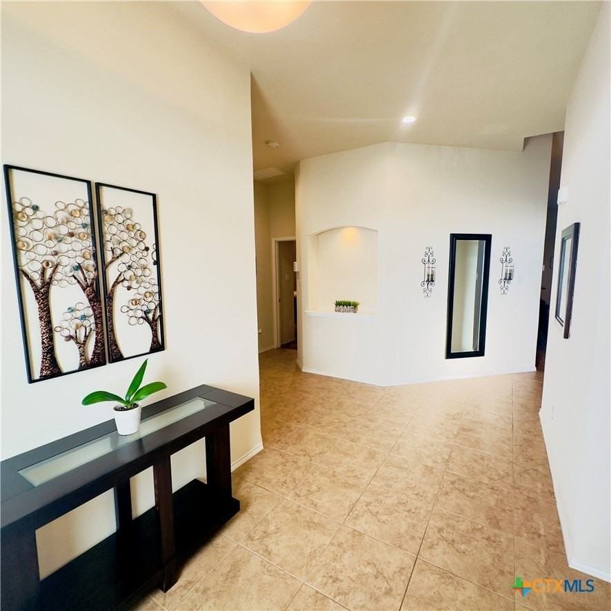 1521 Starlight Dr - Photo 3 of 16
