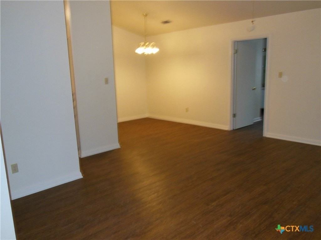 604 Frostwood Dr - Photo 3 of 20