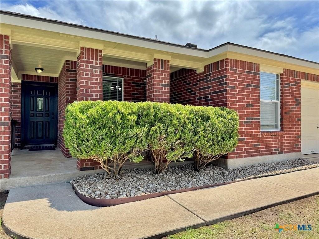 204 Woodley Rd - Photo 2 of 44