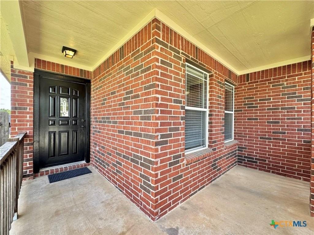 204 Woodley Rd - Photo 3 of 44
