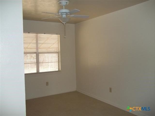 910 Hill St - Photo 5 of 11