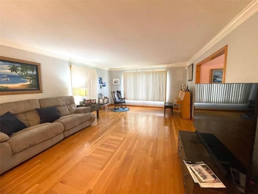 139 Honeyman Ave - Photo 5 of 26