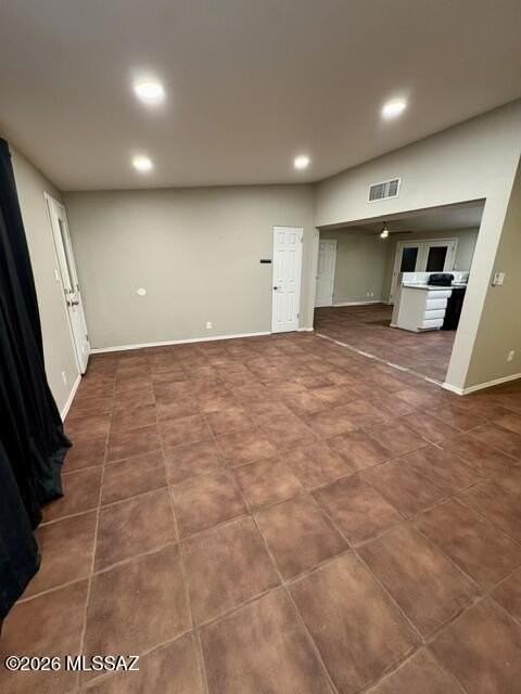 6940 E Julia St - Photo 4 of 28