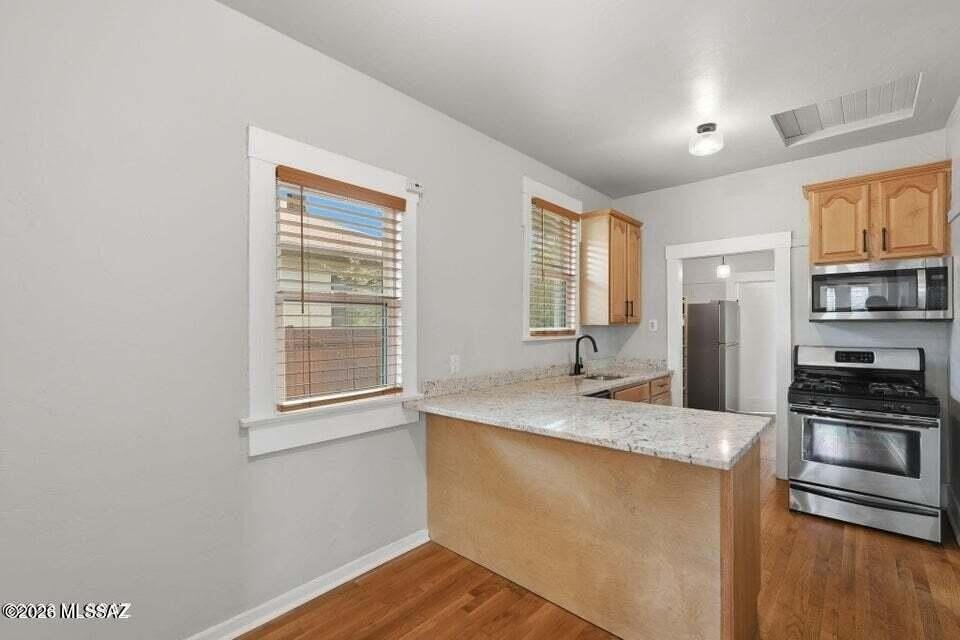 1245 N 1st Ave - Photo 7 of 41