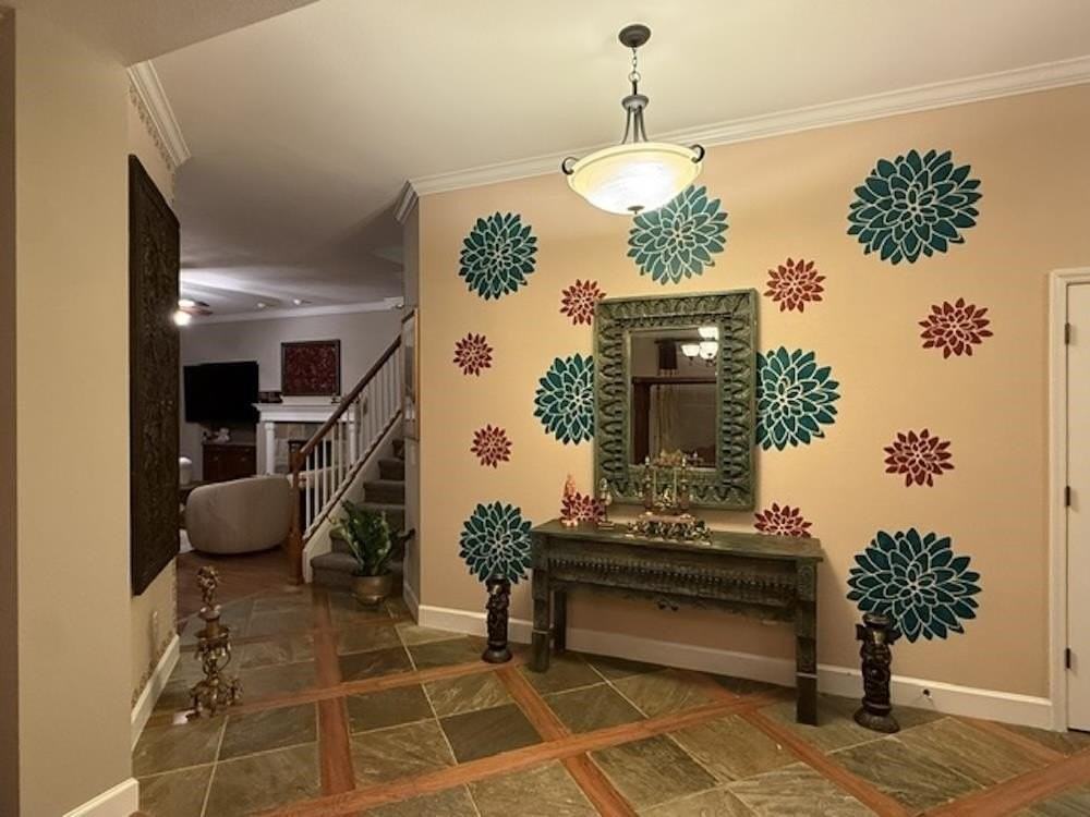 2401 Goldenrod Way - Photo 3 of 36