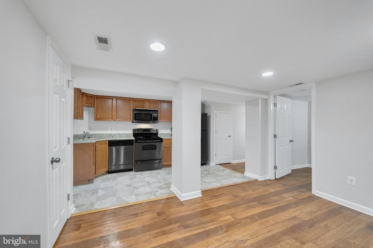 2411 N Capitol St Ne #B - Photo 2 of 34