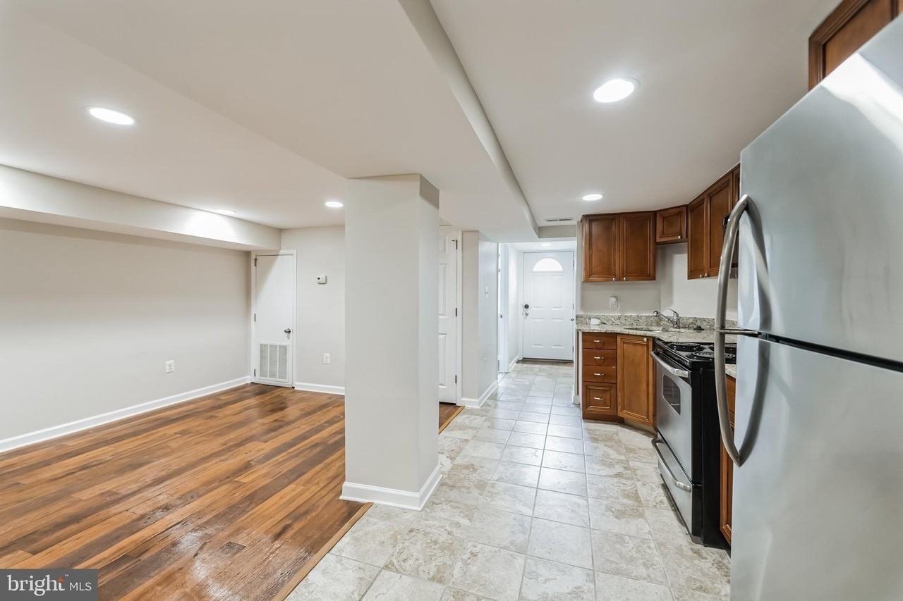 2411 N Capitol St Ne #B - Photo 3 of 34