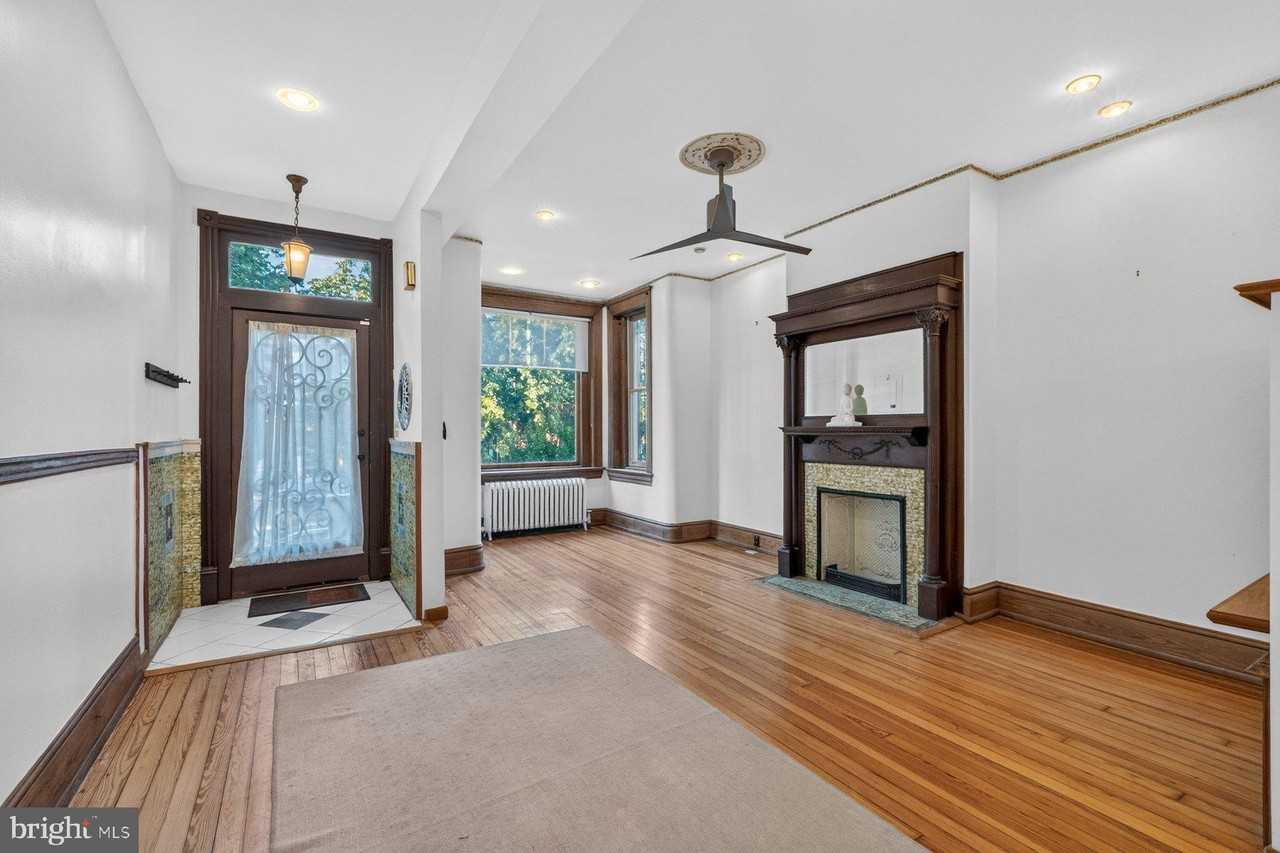 19 R St Nw #B - Photo 6 of 37