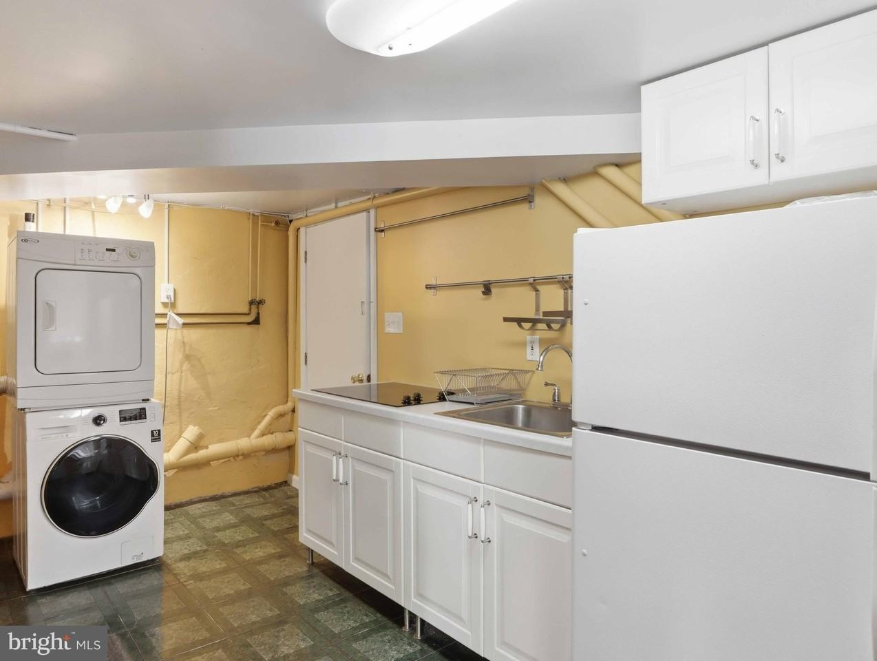 1435 Bolton St - Photo 7 of 31