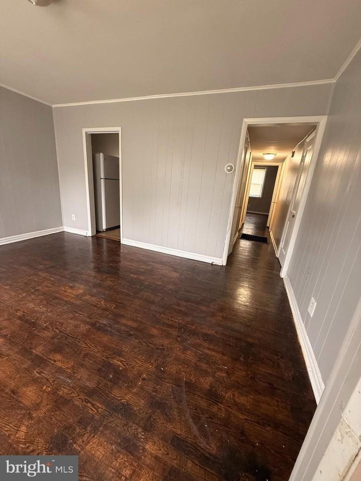 603 Maude Ave #A - Photo 3 of 11