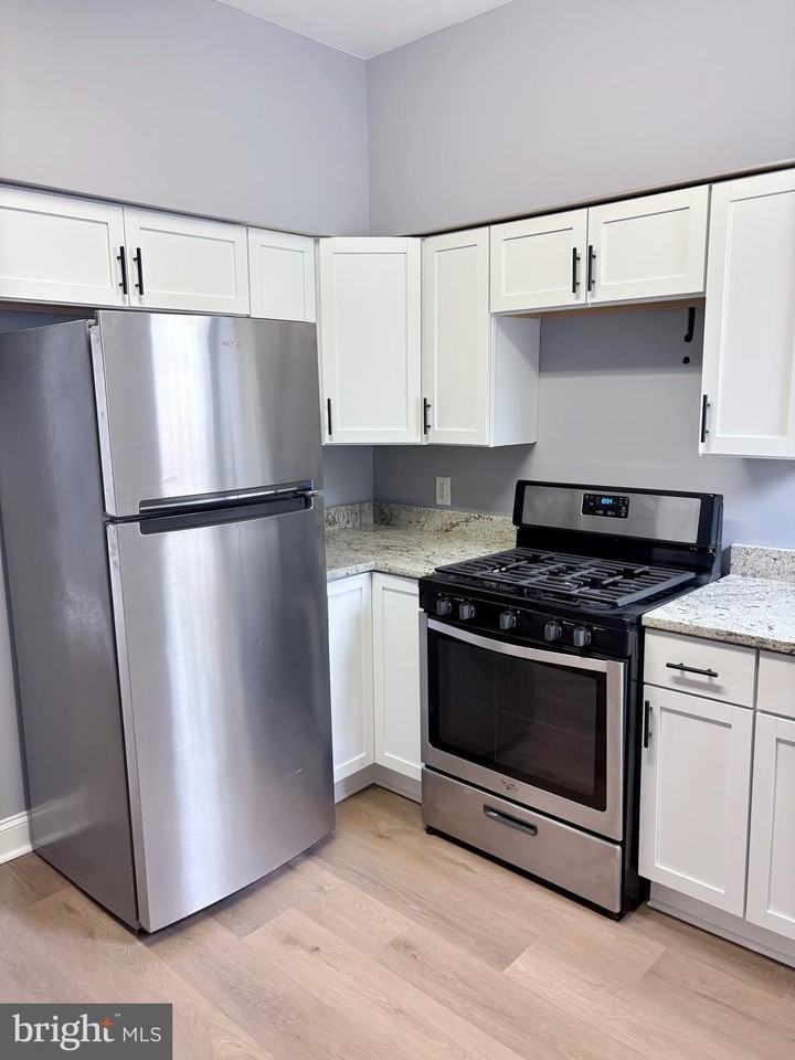 32 S Fulton Ave #2 - Photo 3 of 14