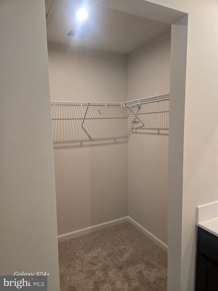 110 Michaels Way - Photo 5 of 11