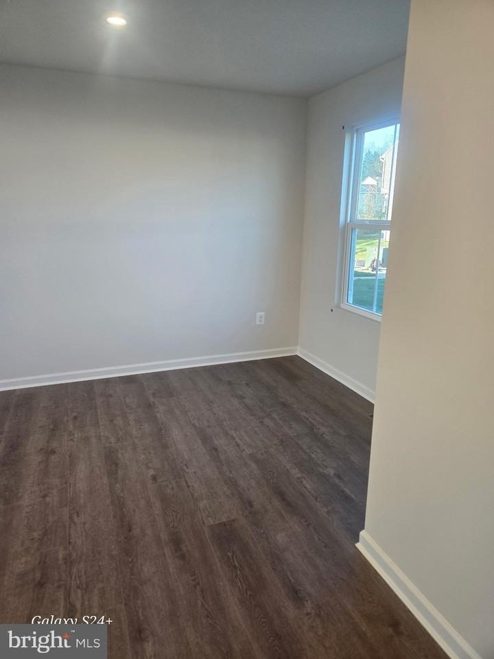 110 Michaels Way - Photo 5 of 11