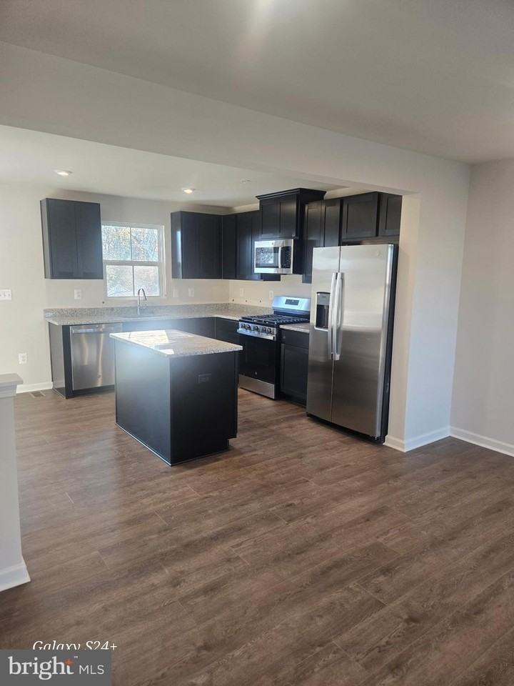 110 Michaels Way - Photo 2 of 11